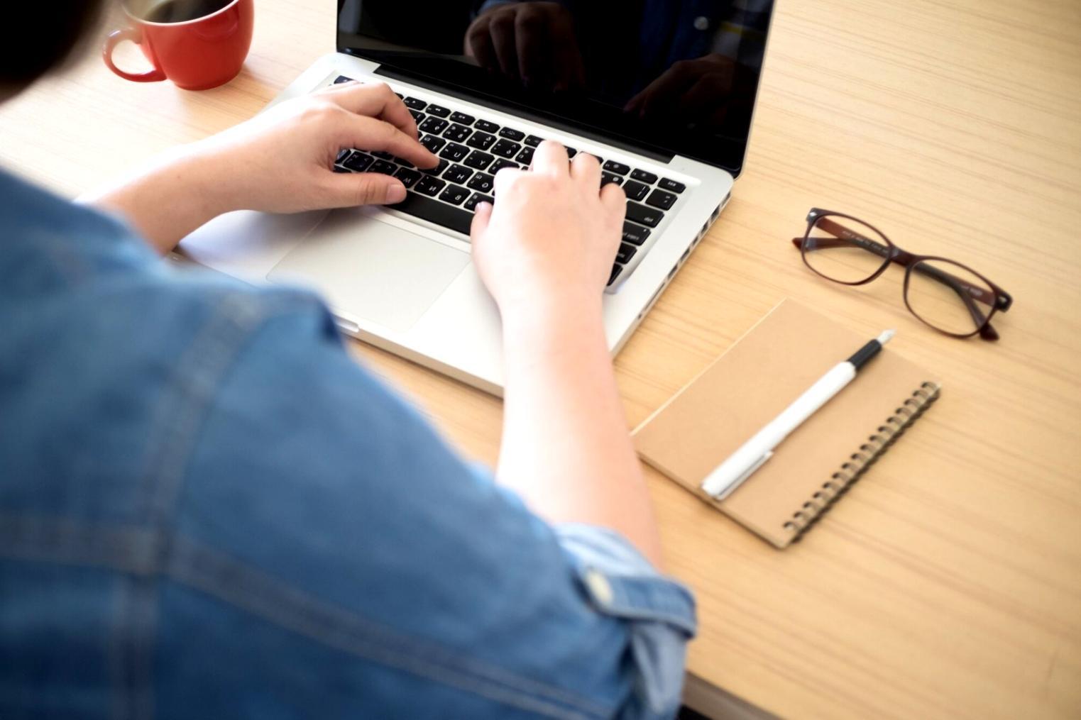 Digitale Tools zur Ausgabenverfolgung und Budgetkontrolle